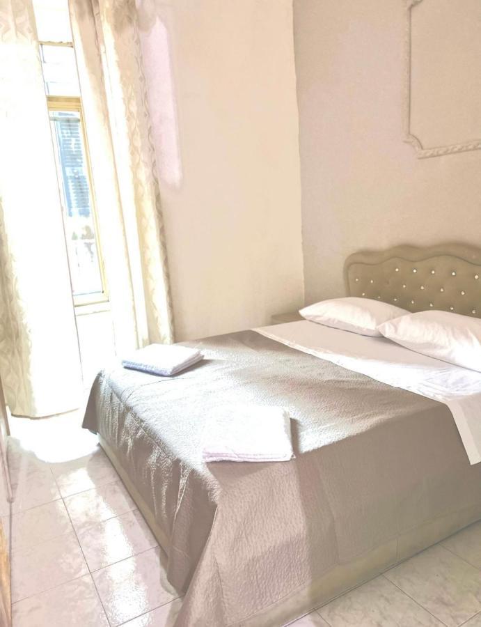 شقة Santa Maria House نابولي المظهر الخارجي الصورة